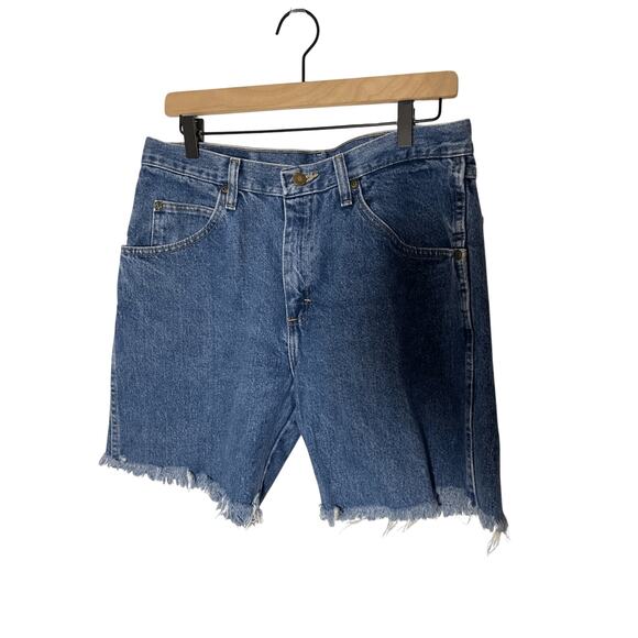 Wrangler 33X30 Raw Hem High Rise Fray Regular Fit Women's Mom Jean Shorts - Picture 1 of 5